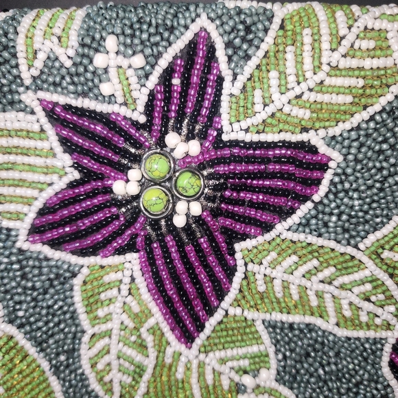 Mary Frances Caribbean Clutch - Picture 7 of 9